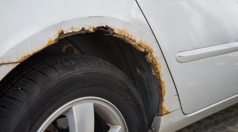 意外なダメージに注意！車を塩害から守るための対策方法