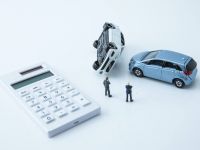 他人の車で事故!保険は使える?もし無保険だったらどうなる?