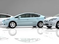 プリウスは無料で廃車できる!売れる理由と廃車にするタイミングも解説